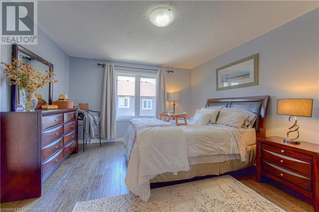 32 FORBES Terrace