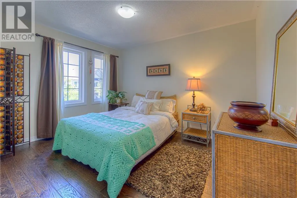 32 FORBES Terrace
