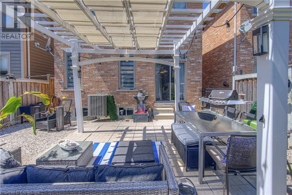32 FORBES Terrace