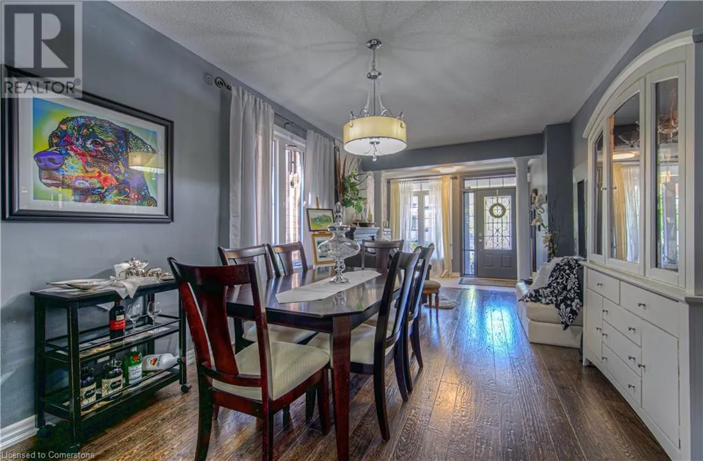 32 FORBES Terrace