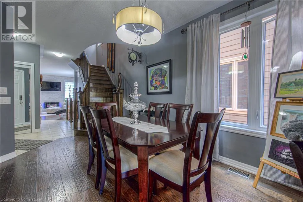 32 FORBES Terrace