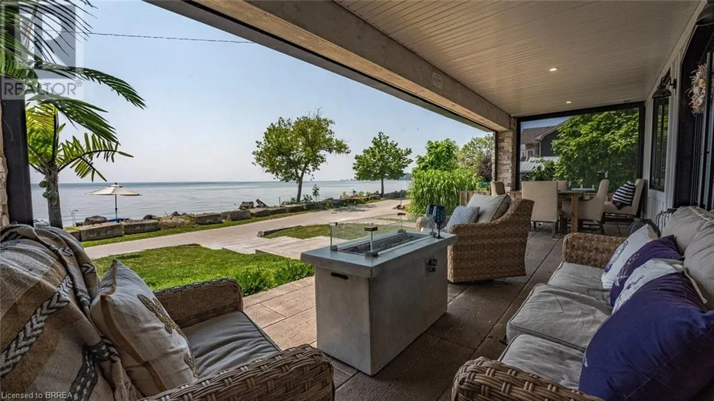 33 CEDAR Drive