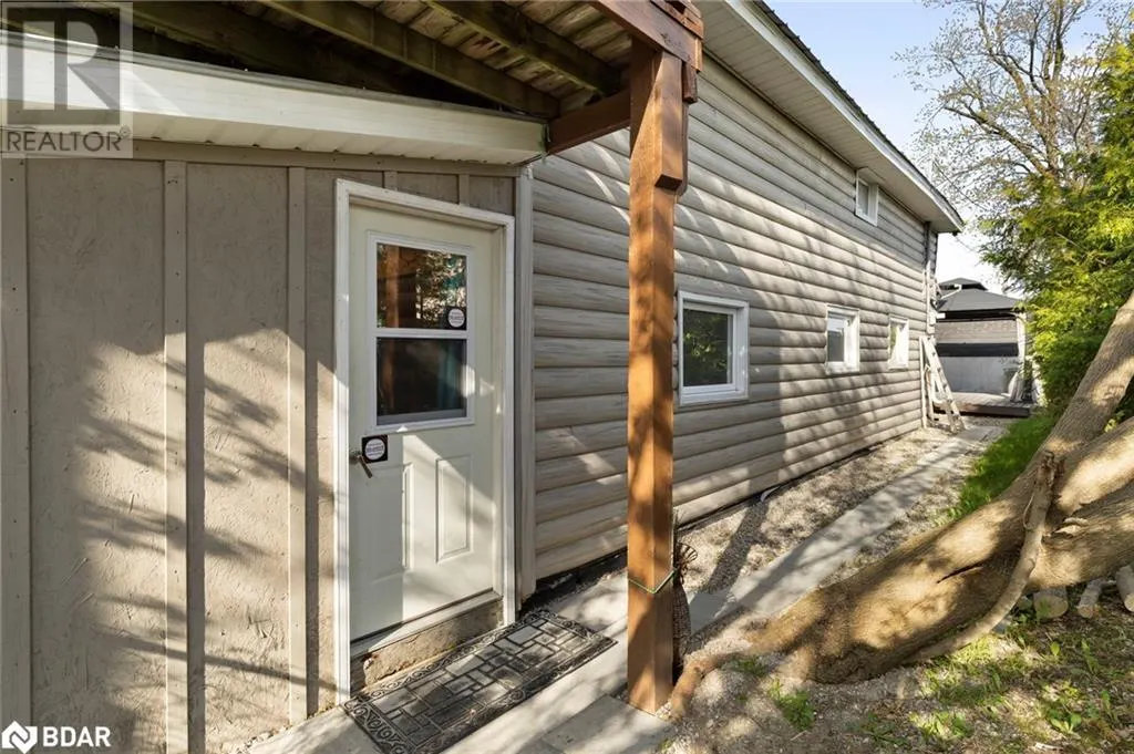 3 COURTLAND Street