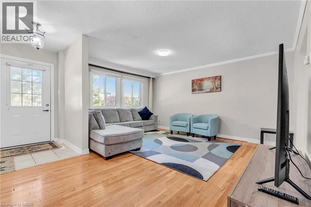105 HANSEN Road N Unit# 102, #102