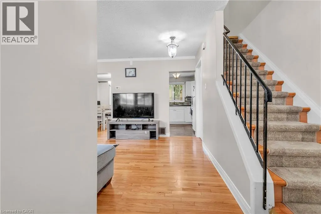 105 HANSEN Road N Unit# 102, #102