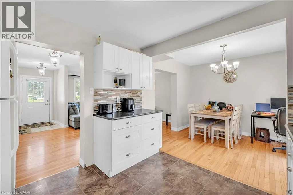 105 HANSEN Road N Unit# 102, #102