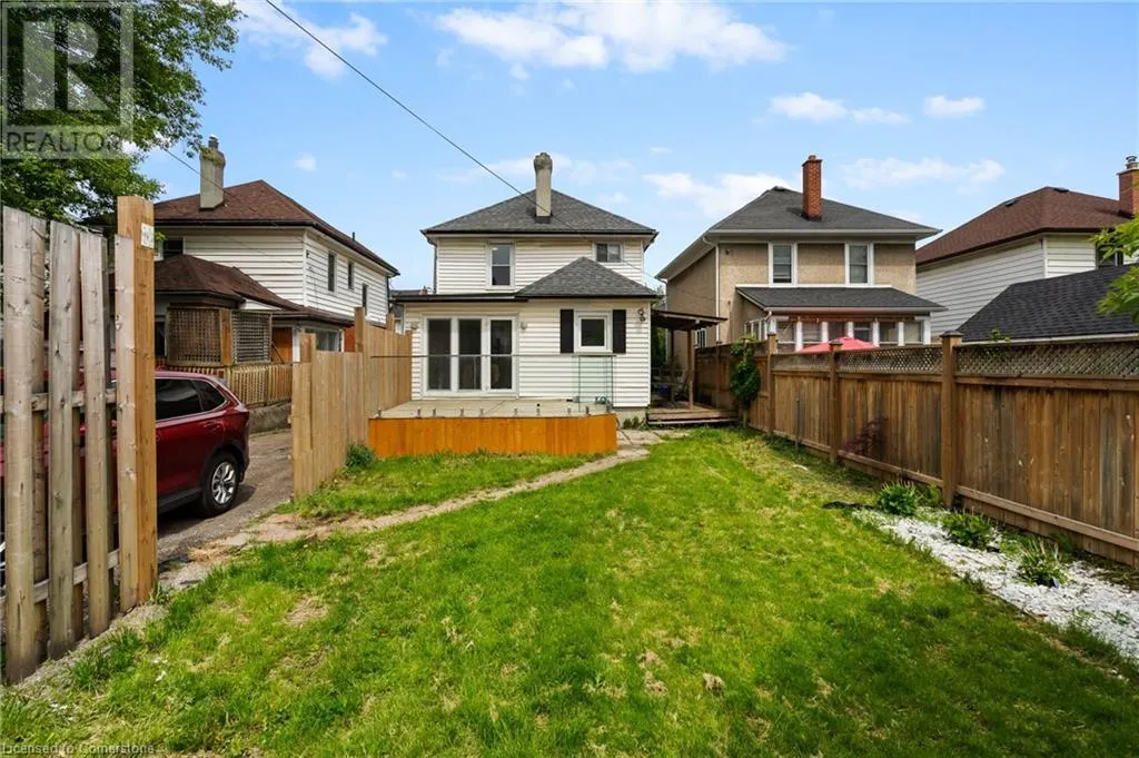 42 CHAPLIN Avenue