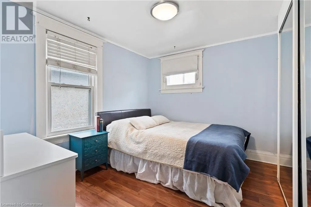 42 CHAPLIN Avenue
