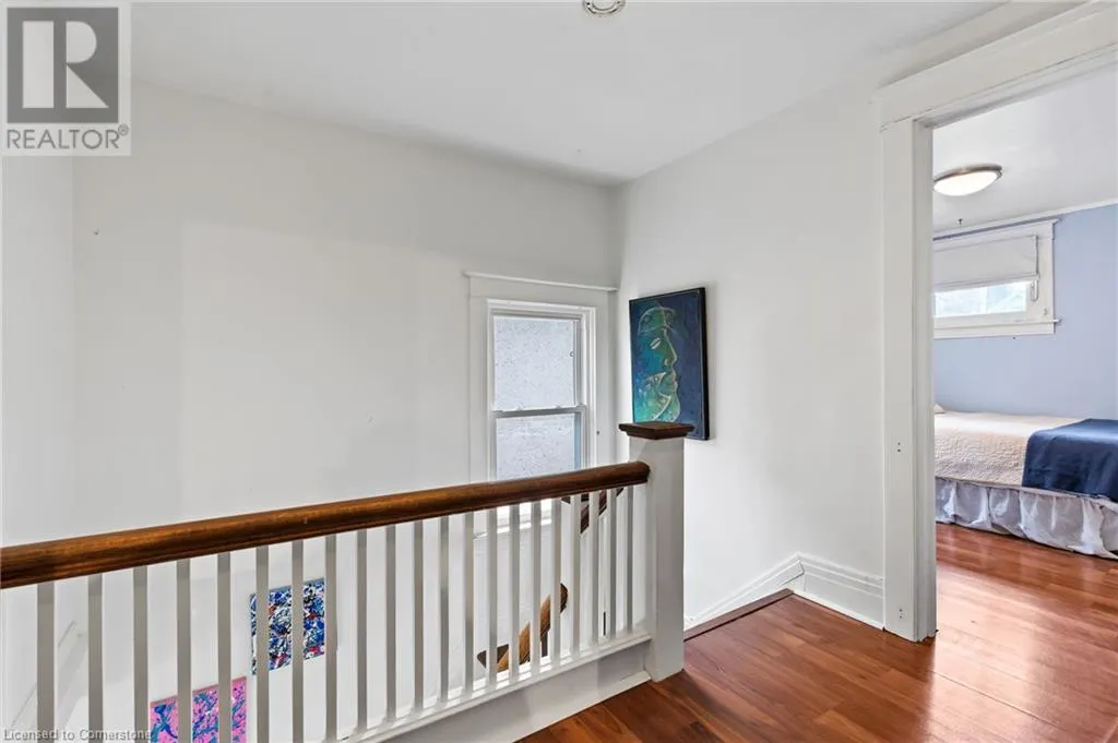 42 CHAPLIN Avenue