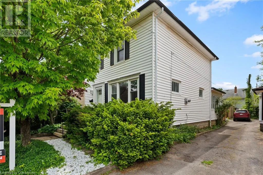 42 CHAPLIN Avenue