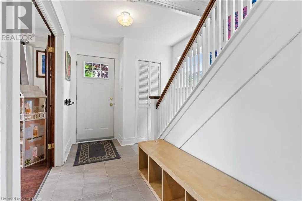 42 CHAPLIN Avenue