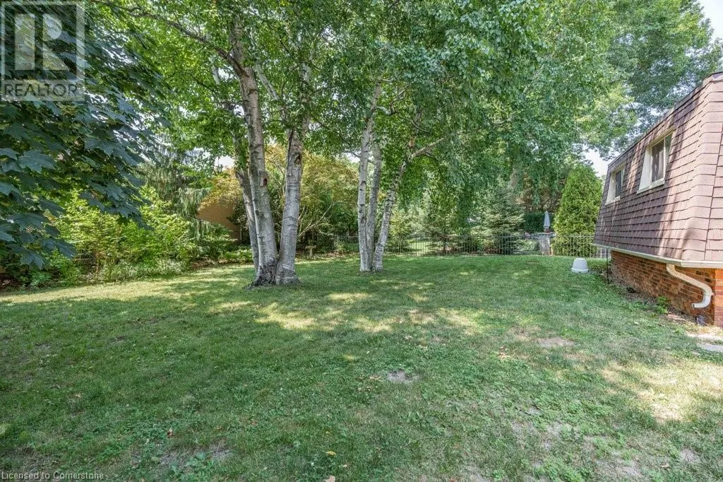 44 CEDARLAND Drive