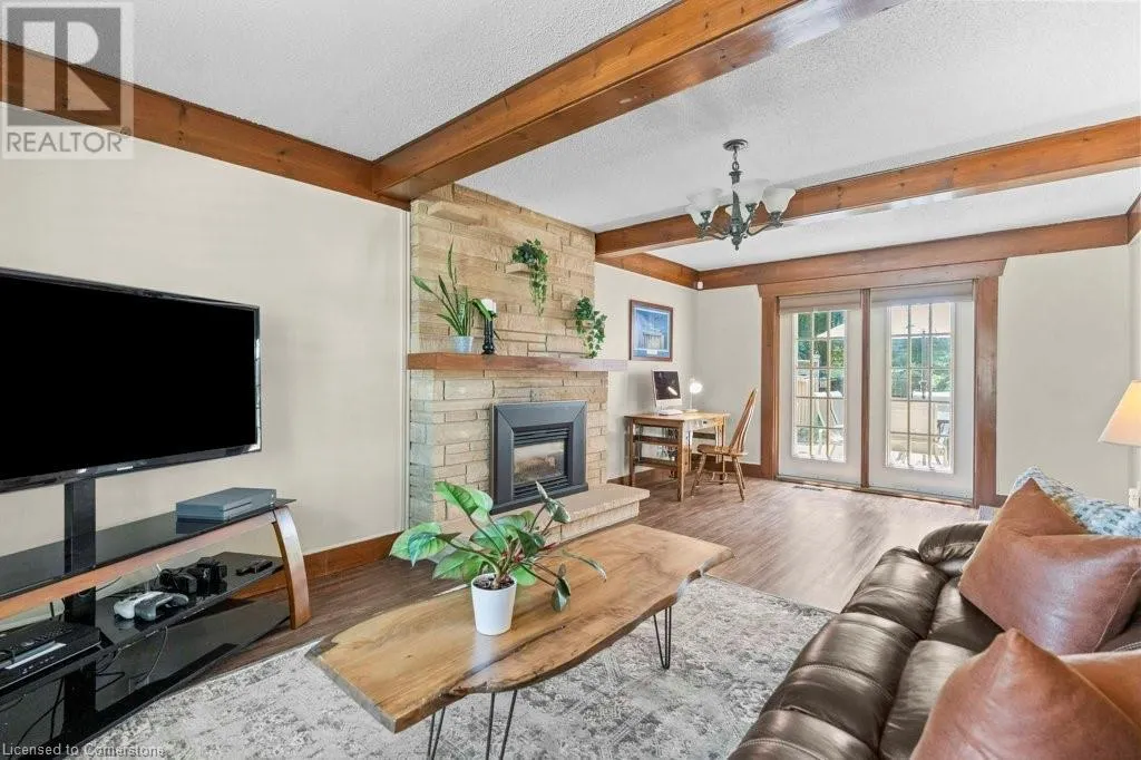 44 CEDARLAND Drive