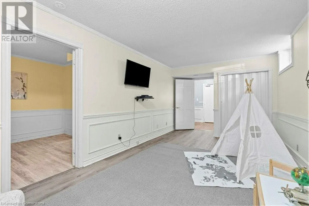 44 CEDARLAND Drive