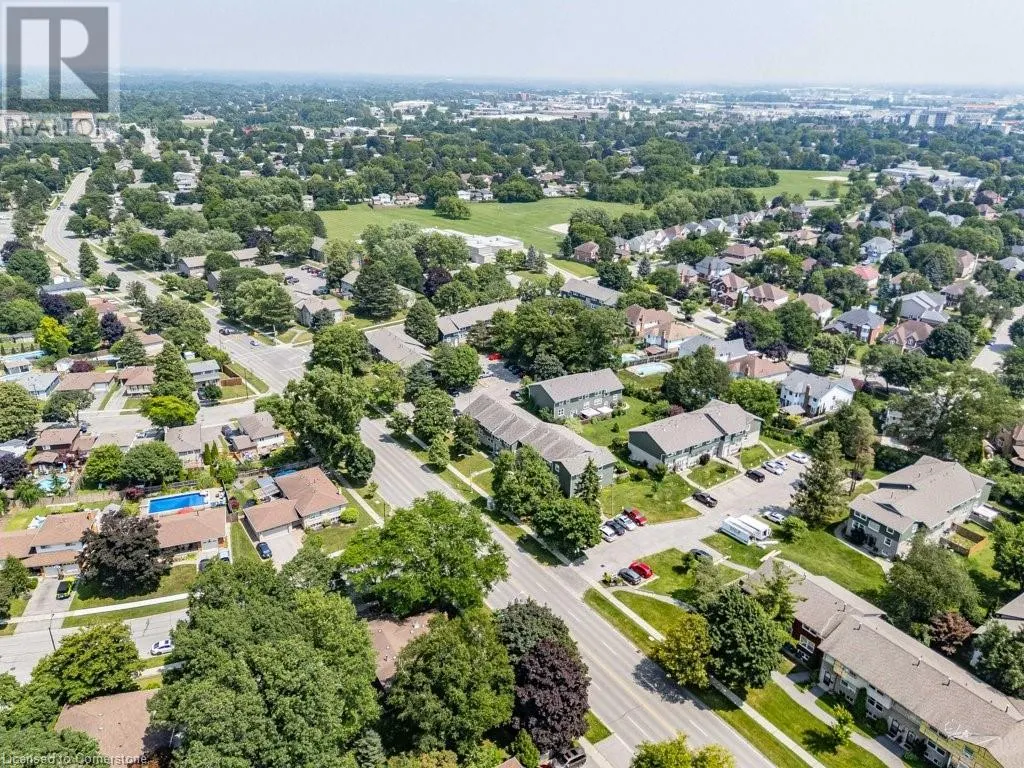 44 CEDARLAND Drive
