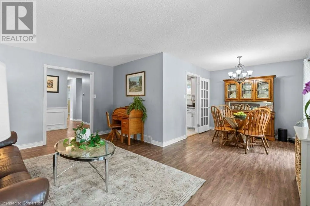 44 CEDARLAND Drive