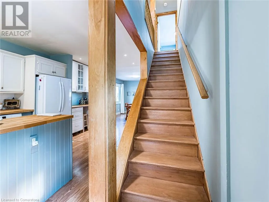 25 HIGHLANDER Street