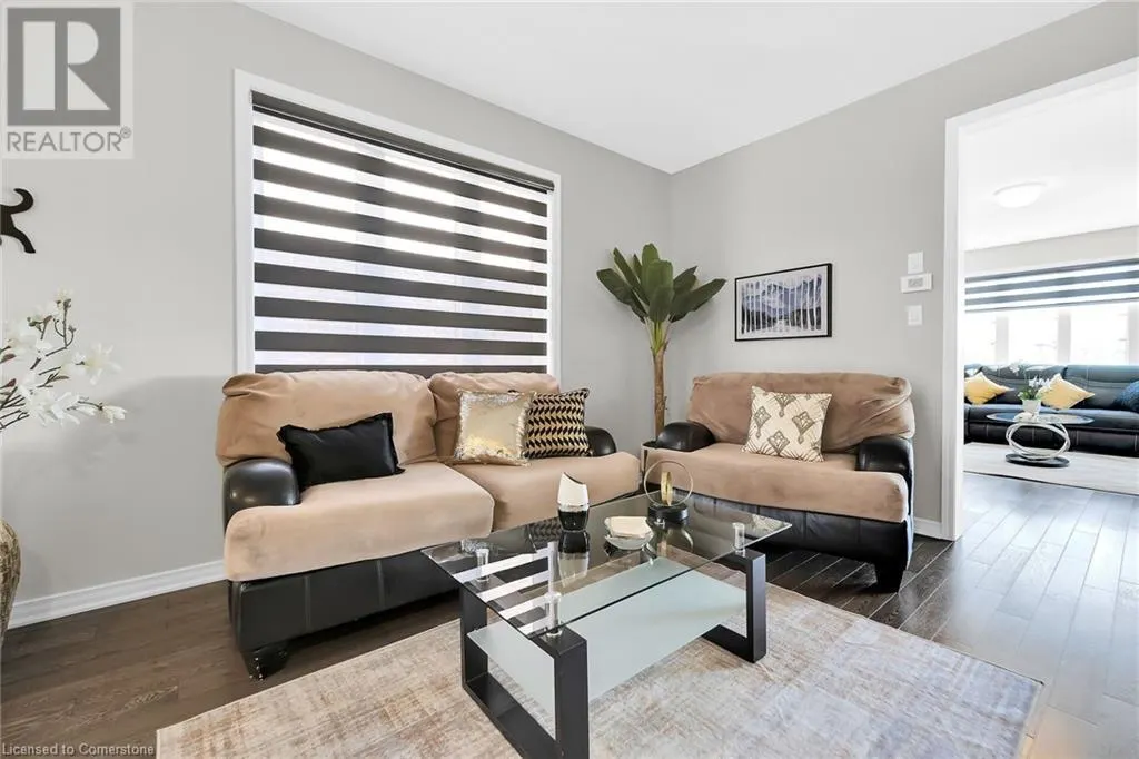 12 MIDHURST Heights