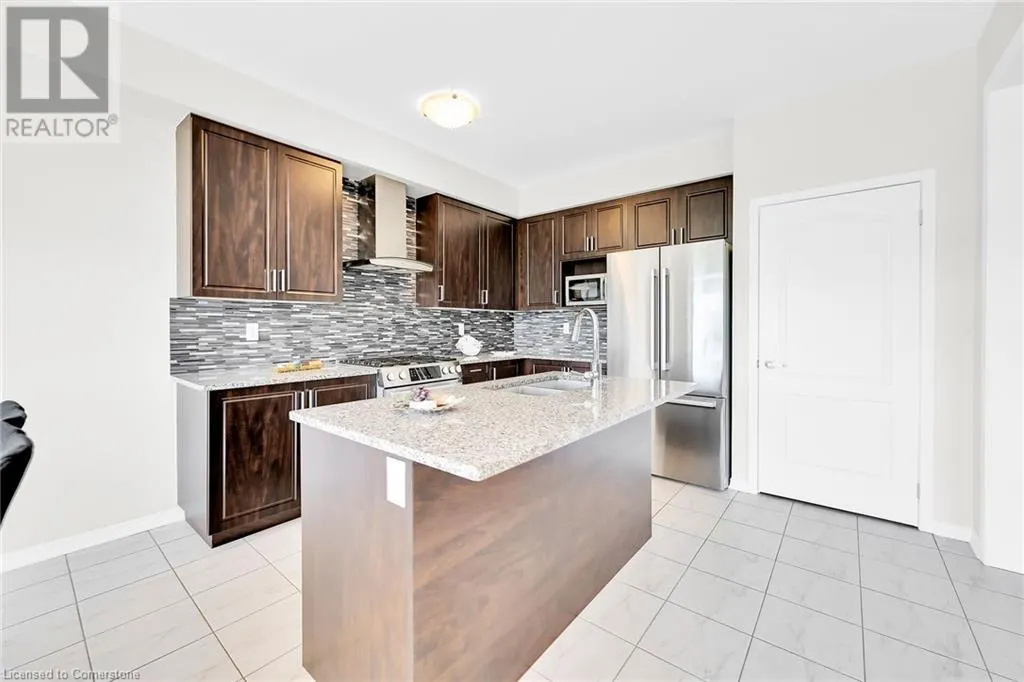 12 MIDHURST Heights