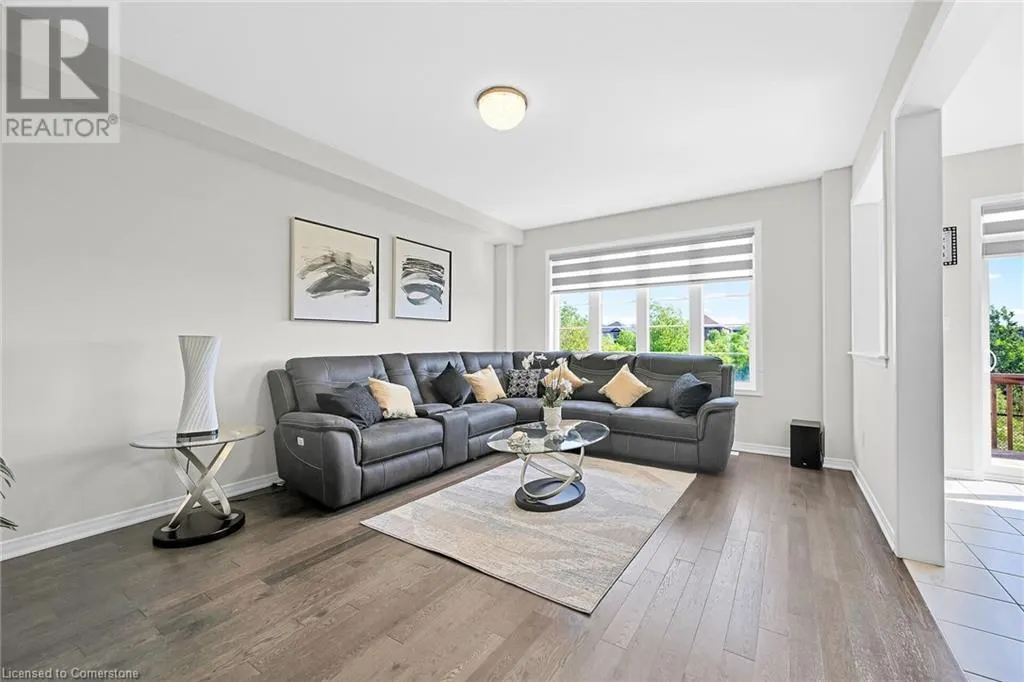 12 MIDHURST Heights