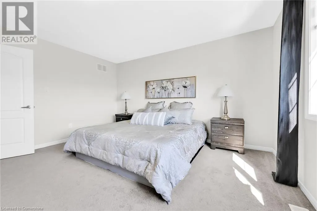 12 MIDHURST Heights