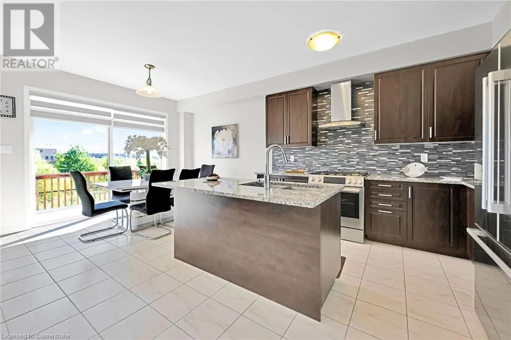 12 MIDHURST Heights