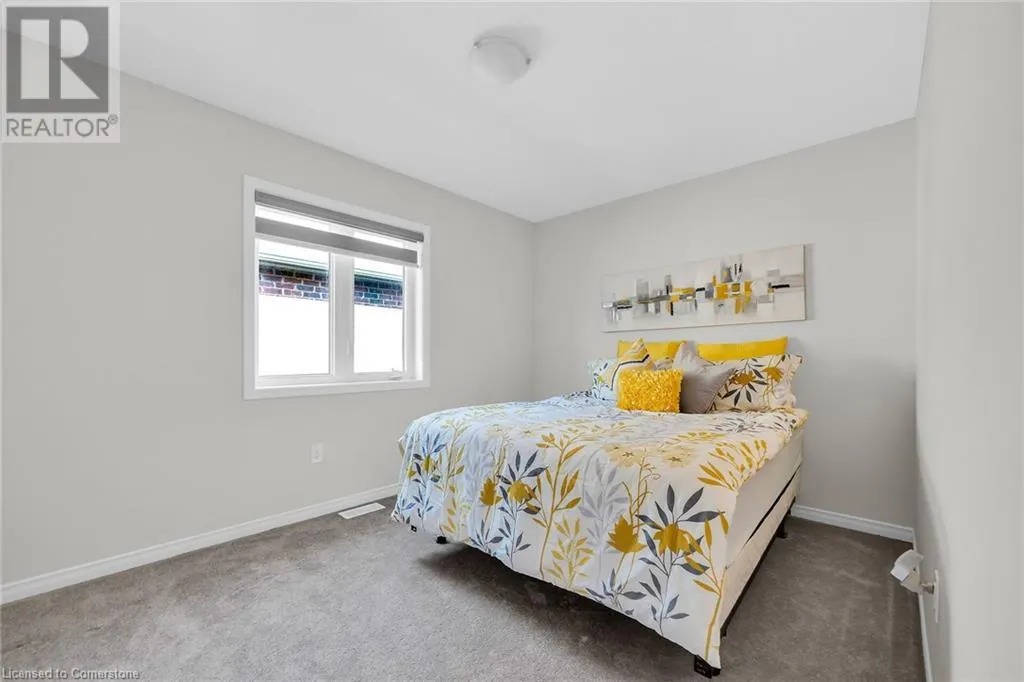 12 MIDHURST Heights