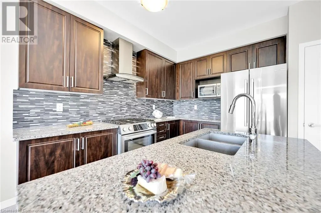 12 MIDHURST Heights