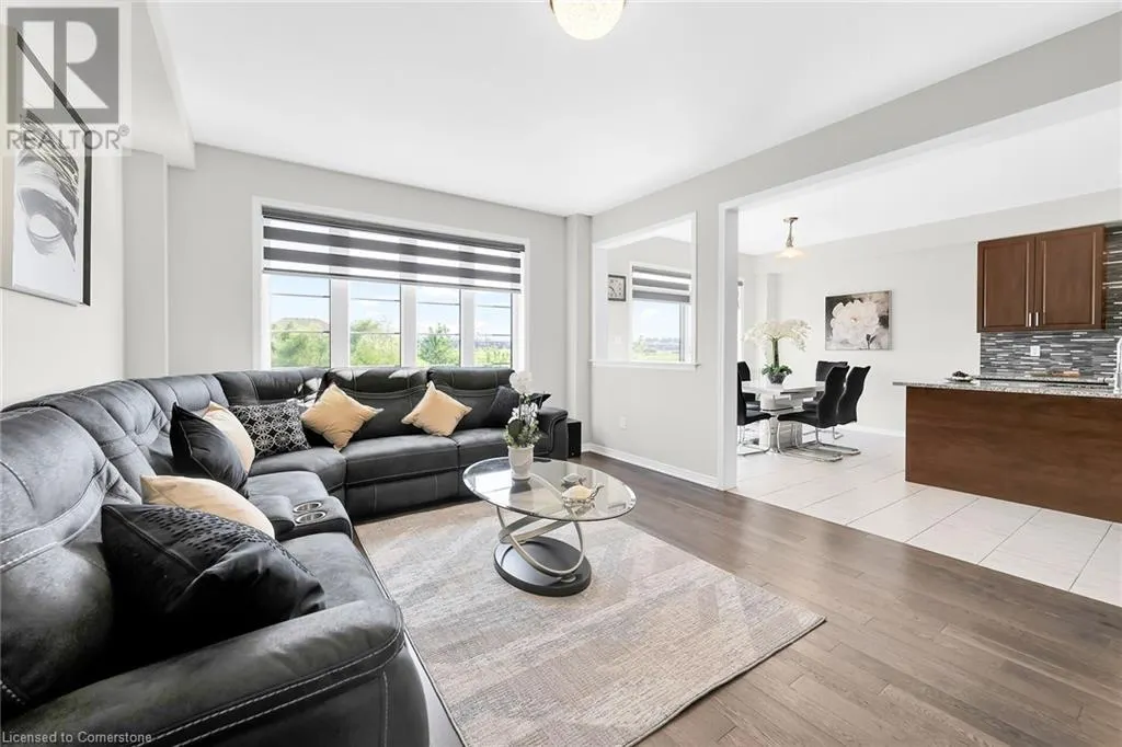 12 MIDHURST Heights