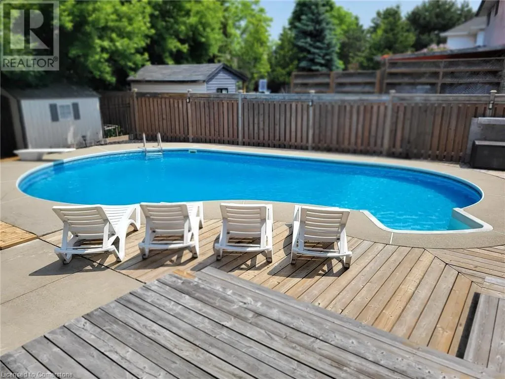 3 SUTER Crescent