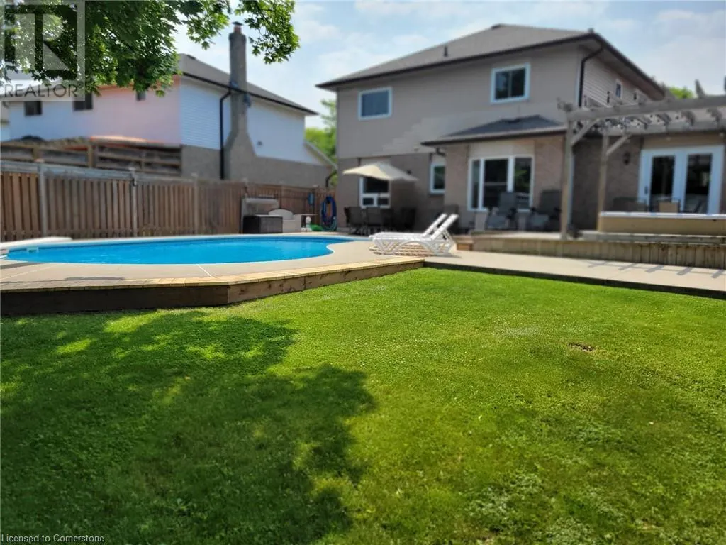 3 SUTER Crescent