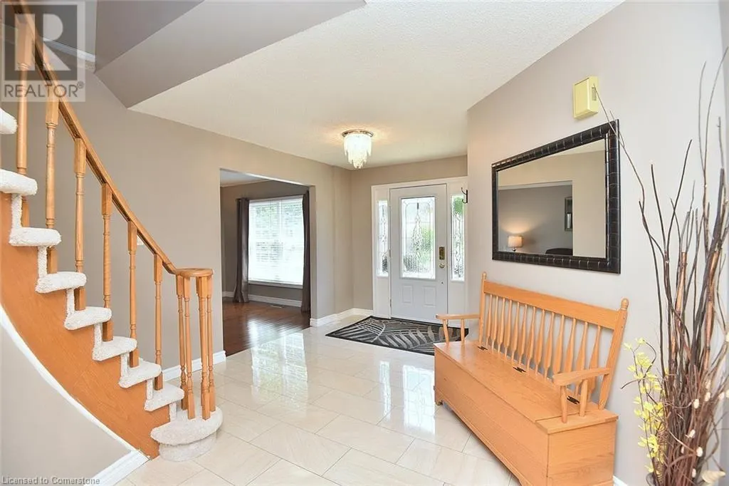 3 SUTER Crescent