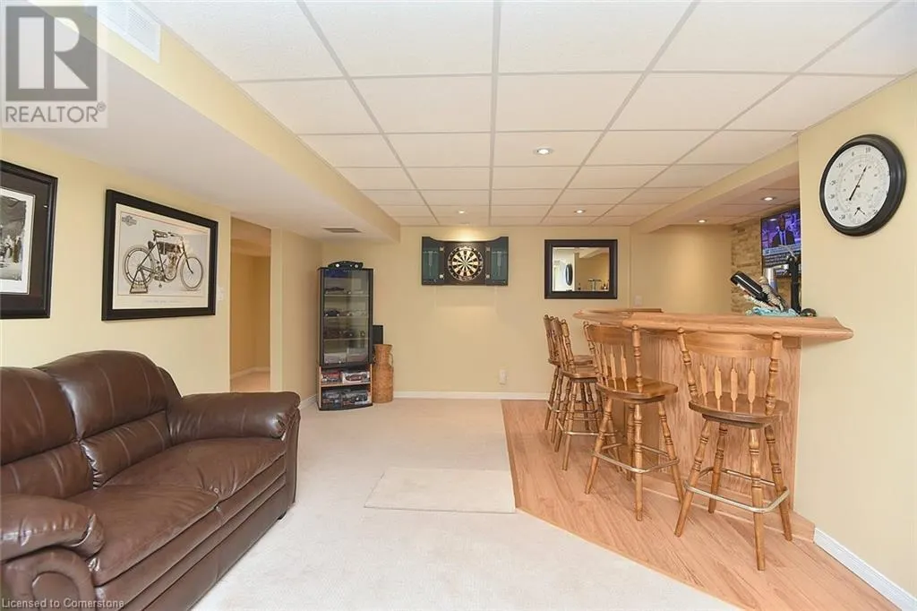 3 SUTER Crescent