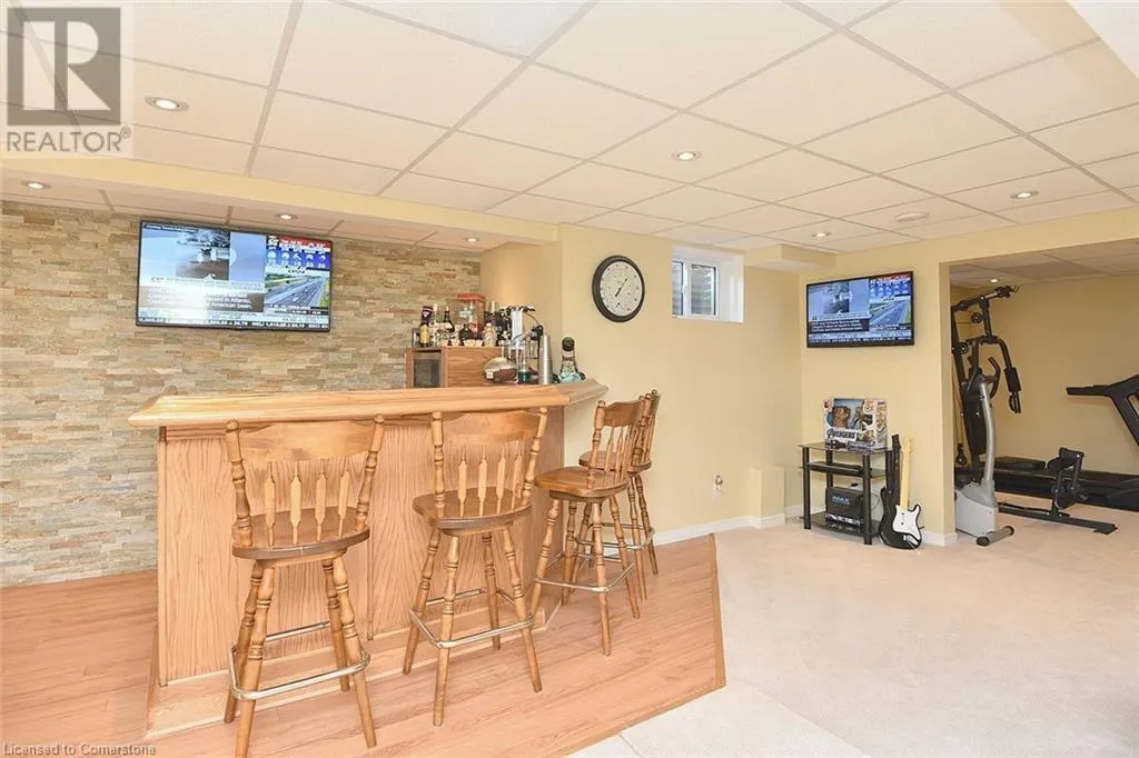 3 SUTER Crescent