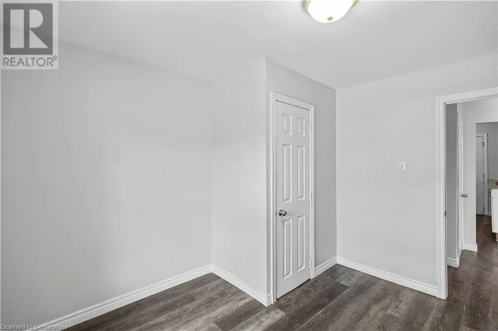 18 BARNESDALE Avenue N