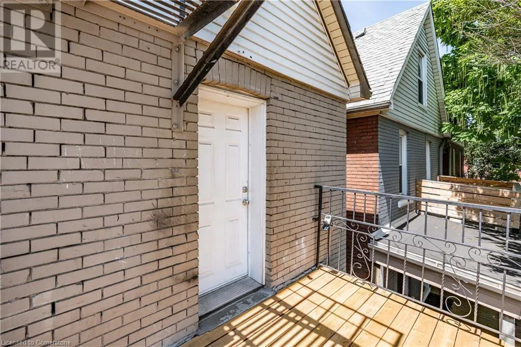 18 BARNESDALE Avenue N