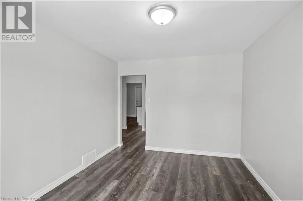 18 BARNESDALE Avenue N