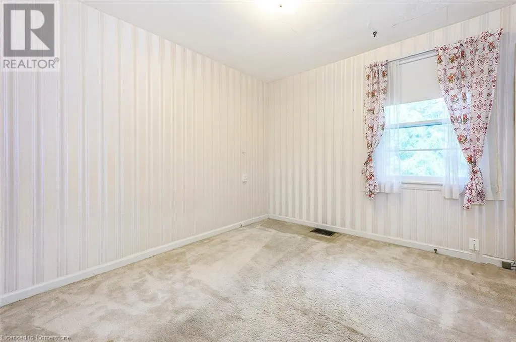 18 SULLIVAN'S Lane