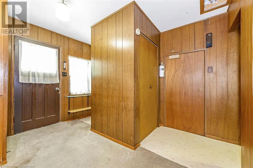 18 SULLIVAN'S Lane