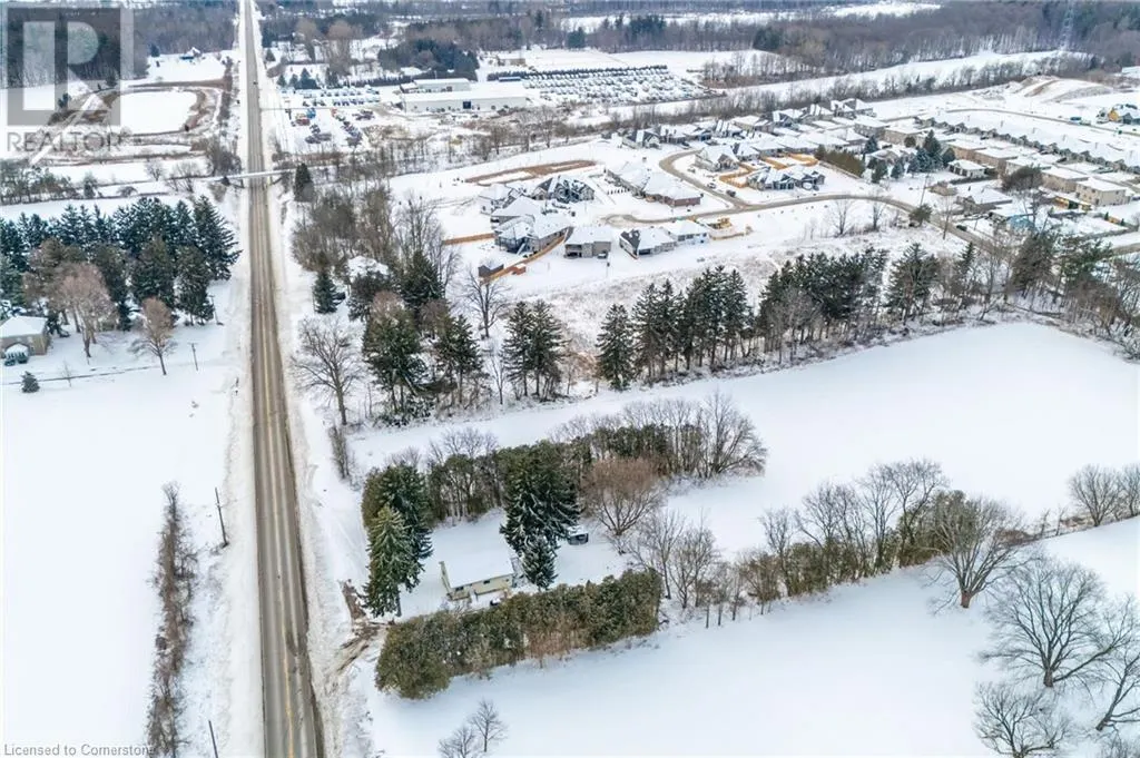 211 THOMPSON RD WEST Road