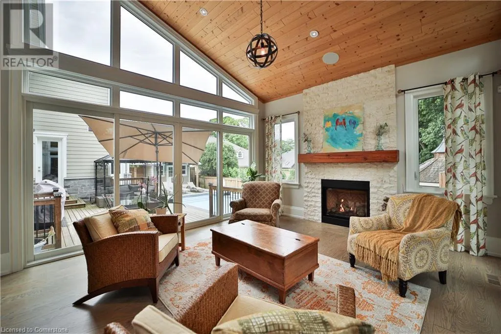 298 SHOREVIEW Road
