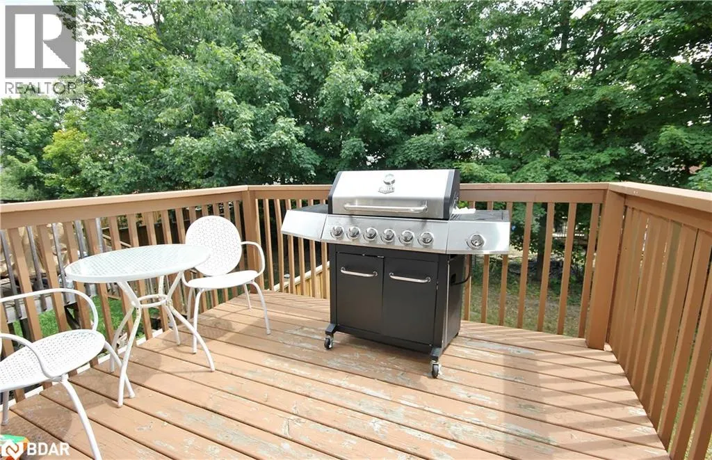 2164 DAWSON Crescent