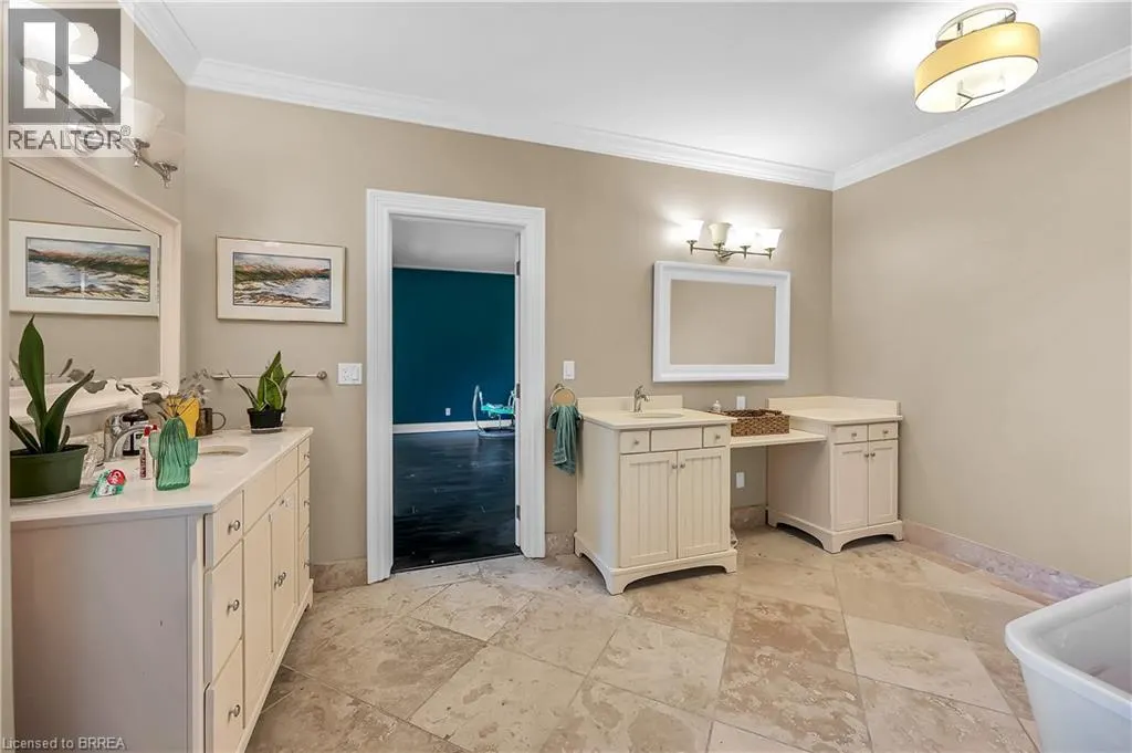 10 FIELDSTONE Circle