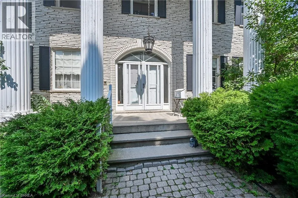 10 FIELDSTONE Circle