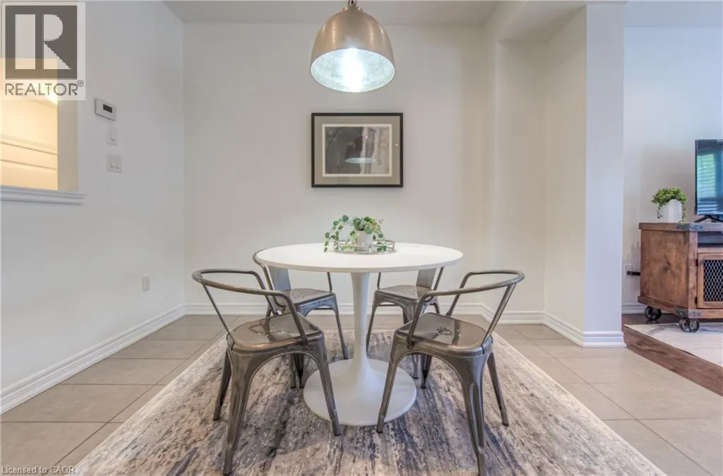 215 DUNDAS Street E Unit# 38, #38