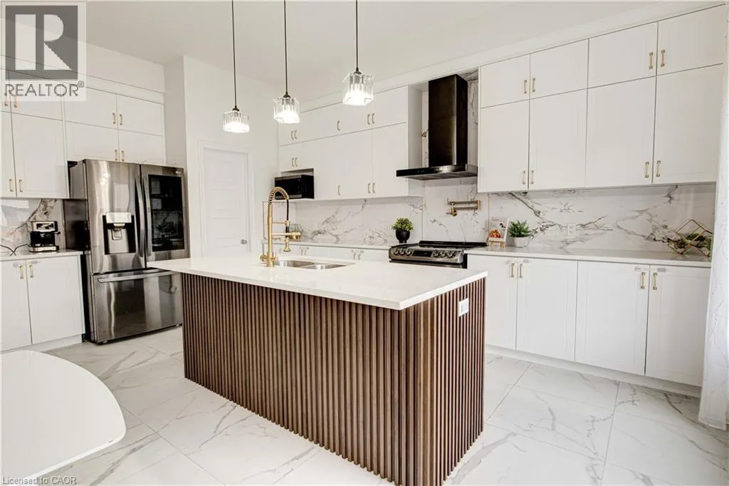 28 SASS Crescent