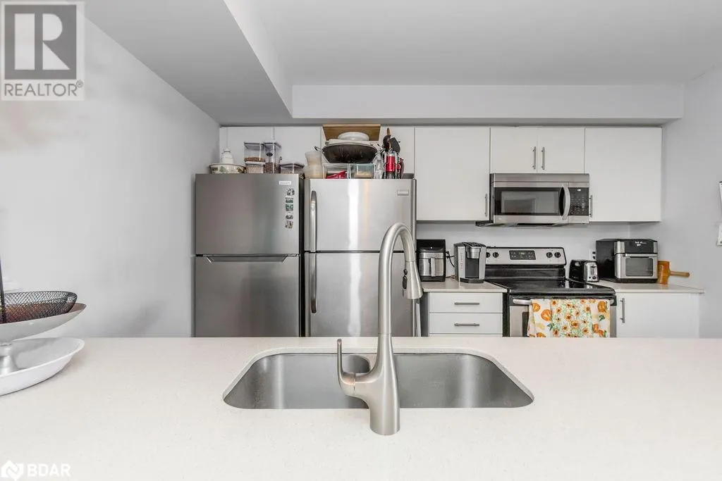 246 PENETANGUISHENE RD Unit# 6, #6