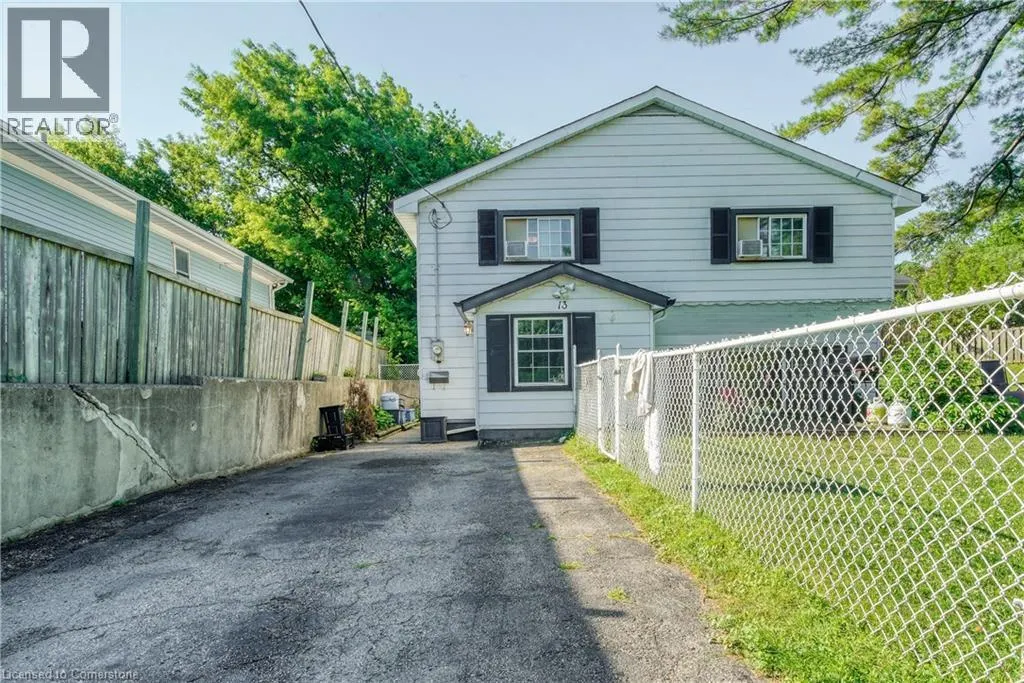 13 BROOKLYNNE Road