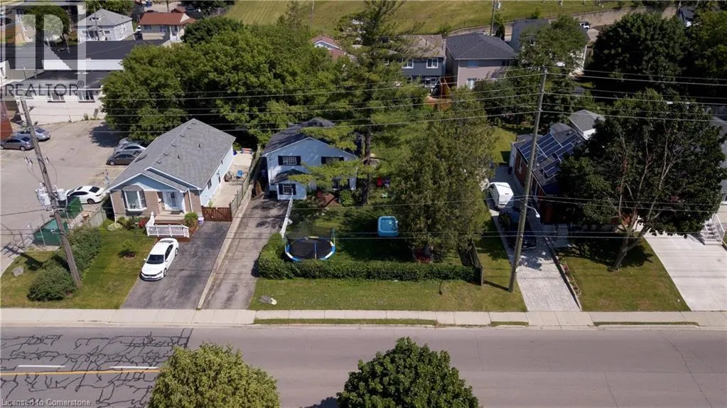 13 BROOKLYNNE Road