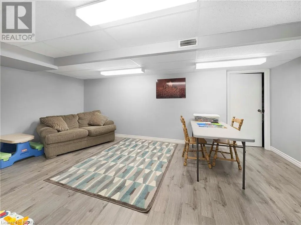 30 LINGWOOD Drive